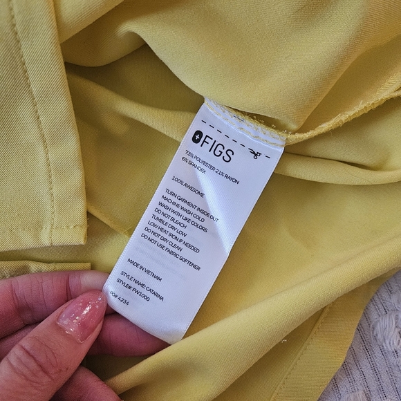FIGS Yellow Catarina Top Size Small #4234 - Picture 5 of 6